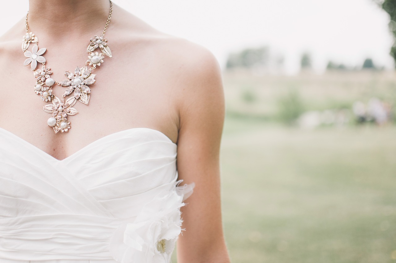 bride wearing necklace