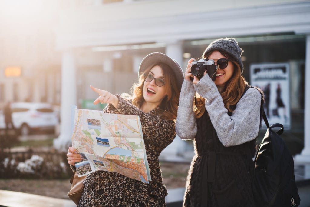 friends travelling